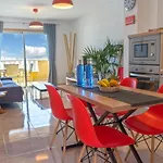 Apartament La Perla With Pool *